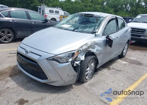 2017 Toyota Yaris Ia из США, поврежденный, VIN 3MYDLBYV3HY170232